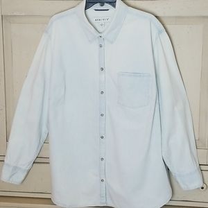 Ava and Viv Light Faded Jean Shirt Size 3X